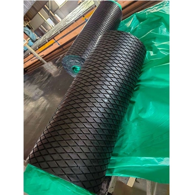 Einfache Art und Diamond Grooved Rubber Lagging Sheet für Förderer-Rolle